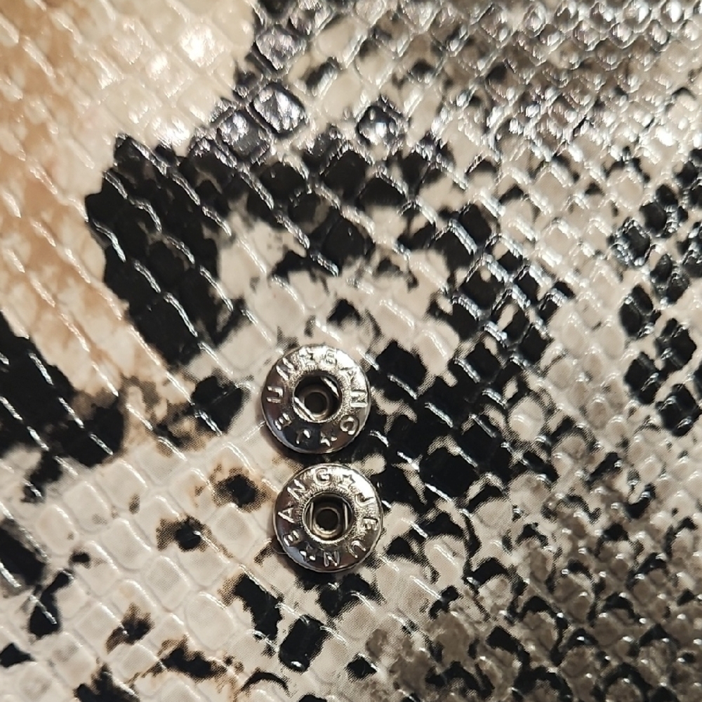 Nine West Snakeskin Pattern Flap Over Clutch and Wallet Set CLEARANCE - Picture 16 of 16